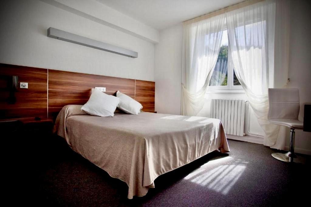 Logis Hotel Restaurant L'Europe Марвежоль Екстер'єр фото